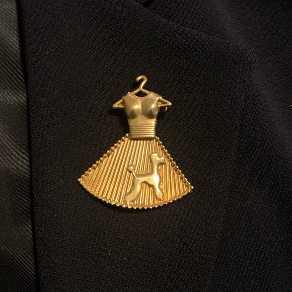 SUPER CUTE, FUN.  Vintage poodle skirt pin.                      Gift-boxed. - Picture 1 of 7